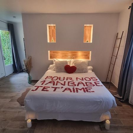 Suite De Charme Avec Jacuzzi Et Jardin Privatif Paris Au Calme Saint-Prix  Ngoại thất bức ảnh