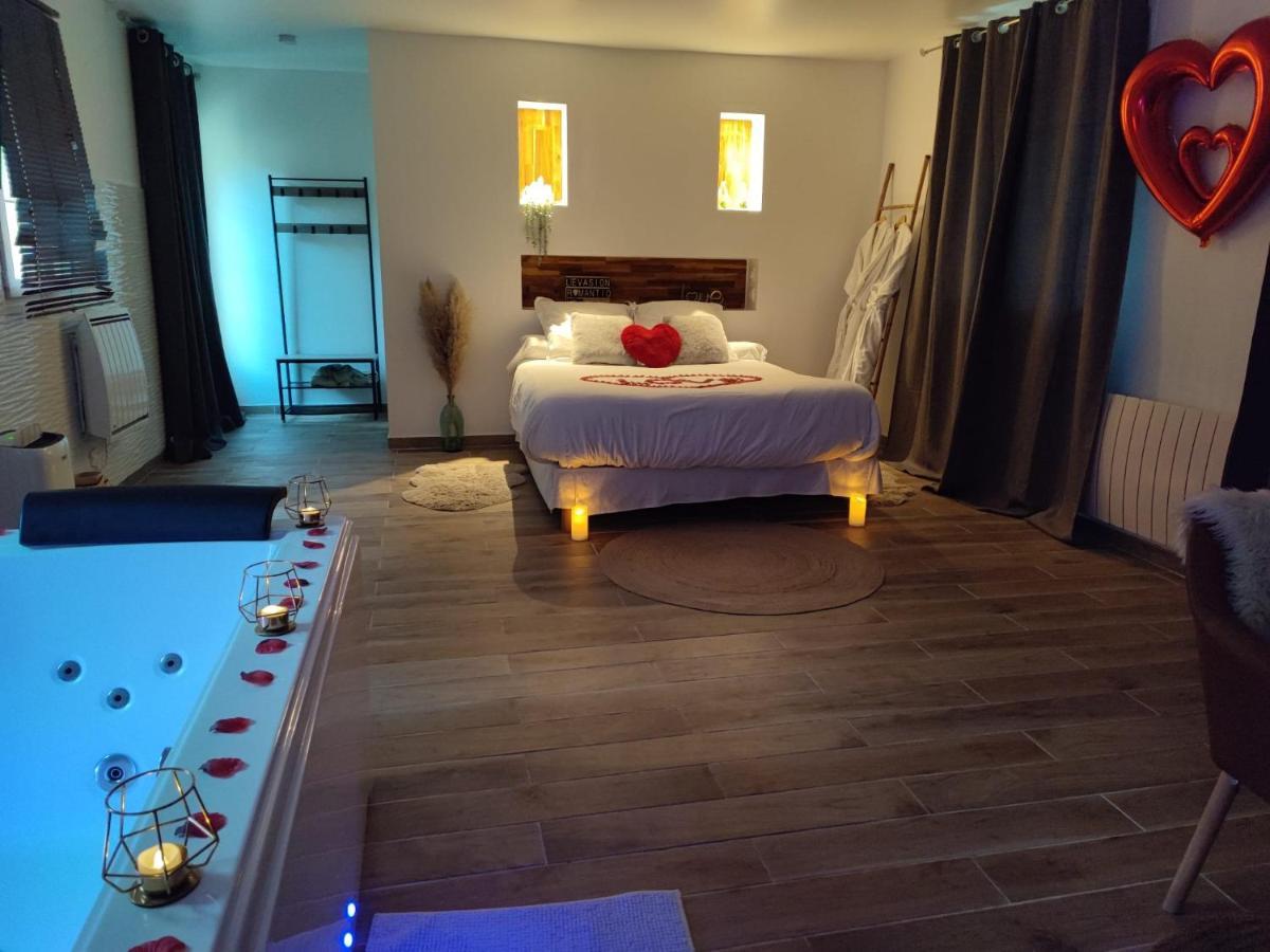 Suite De Charme Avec Jacuzzi Et Jardin Privatif Paris Au Calme Saint-Prix  Ngoại thất bức ảnh