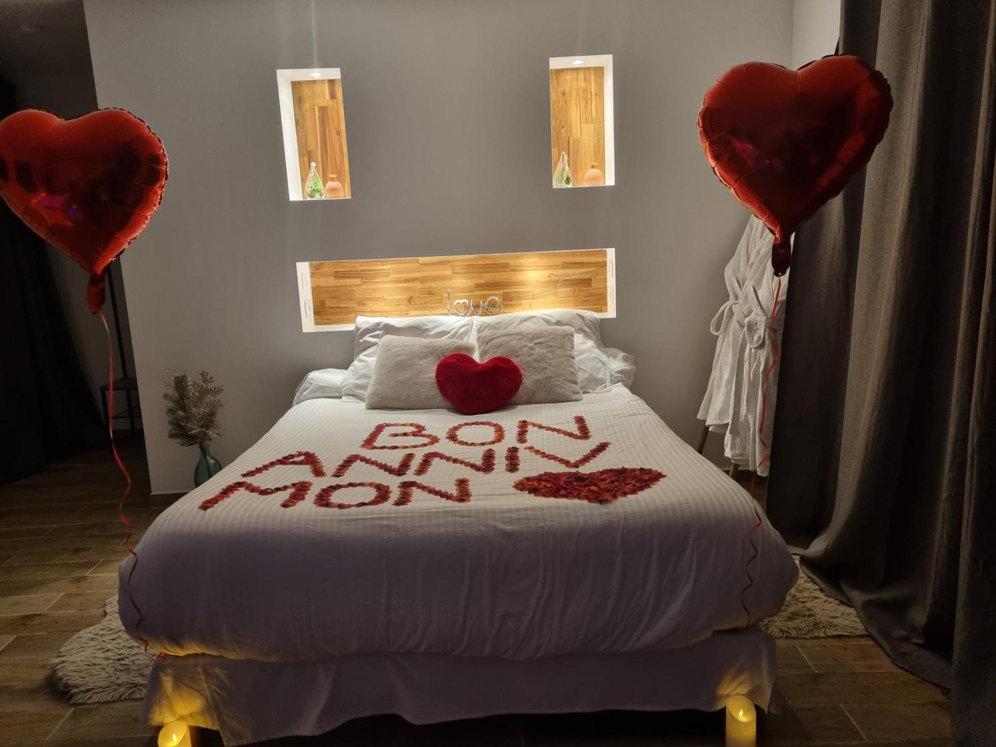 Suite De Charme Avec Jacuzzi Et Jardin Privatif Paris Au Calme Saint-Prix  Ngoại thất bức ảnh