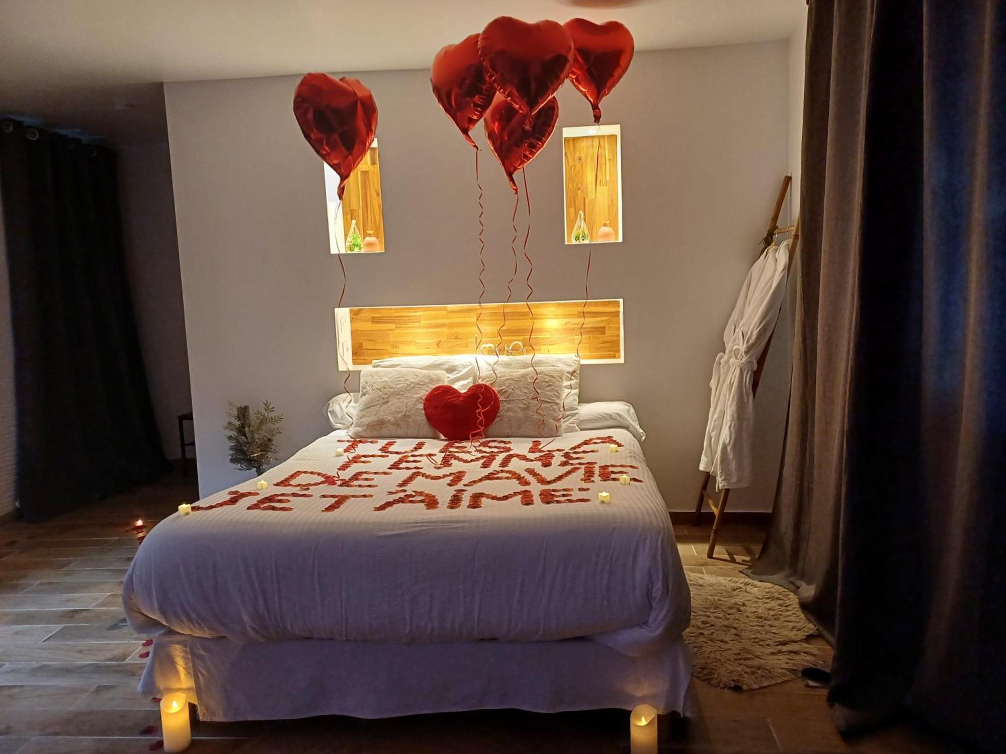 Suite De Charme Avec Jacuzzi Et Jardin Privatif Paris Au Calme Saint-Prix  Ngoại thất bức ảnh