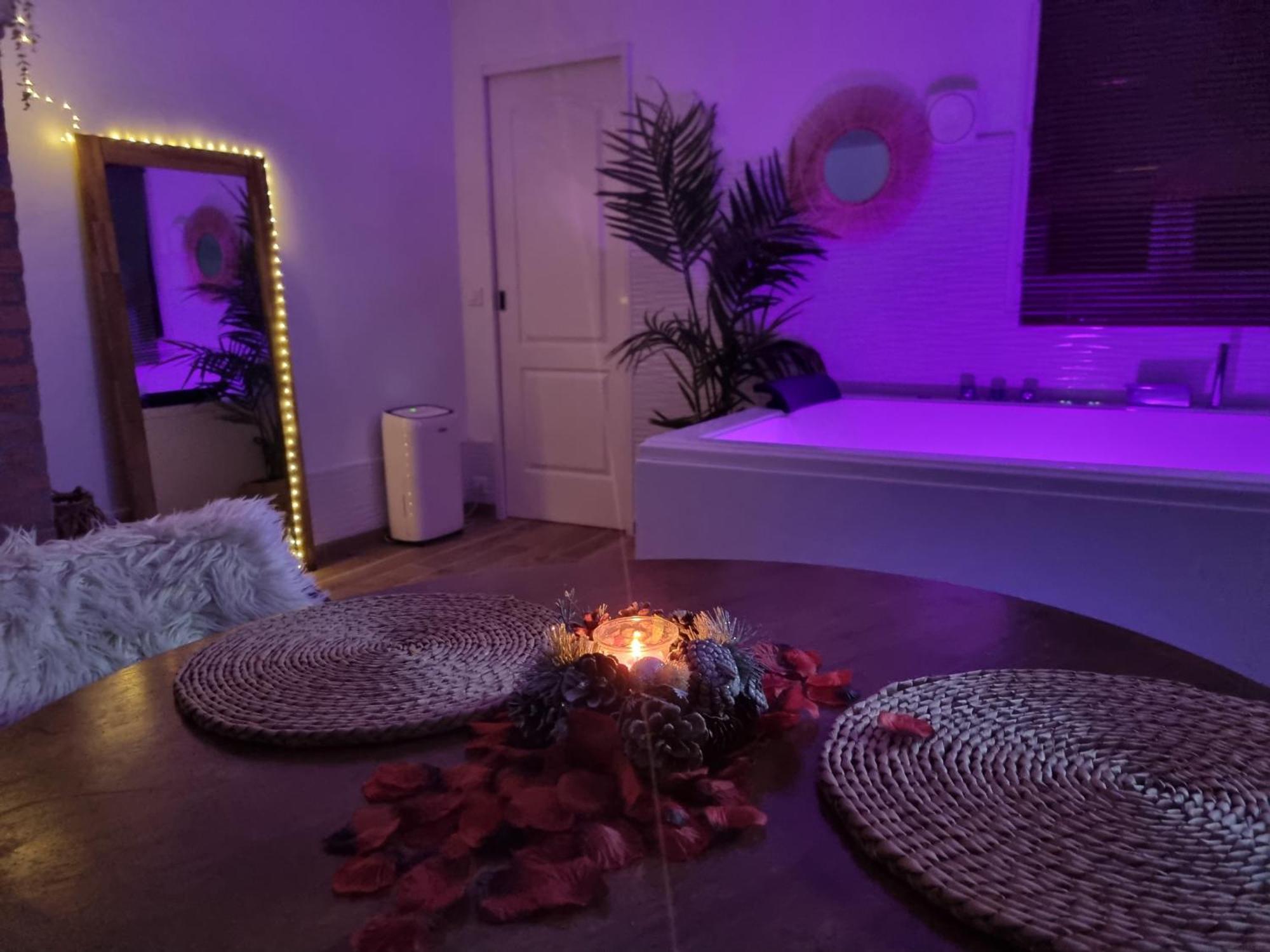 Suite De Charme Avec Jacuzzi Et Jardin Privatif Paris Au Calme Saint-Prix  Ngoại thất bức ảnh