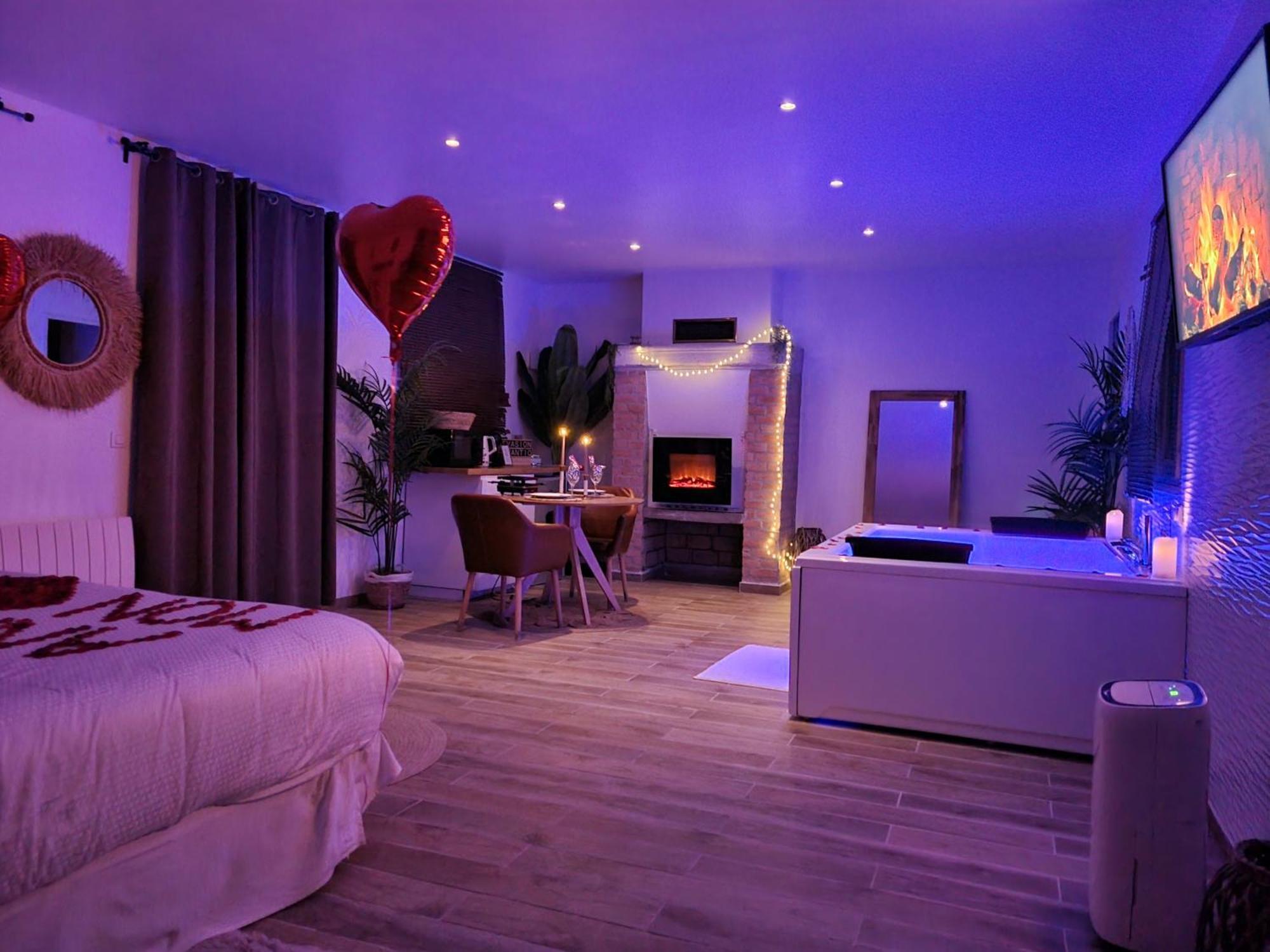 Suite De Charme Avec Jacuzzi Et Jardin Privatif Paris Au Calme Saint-Prix  Ngoại thất bức ảnh