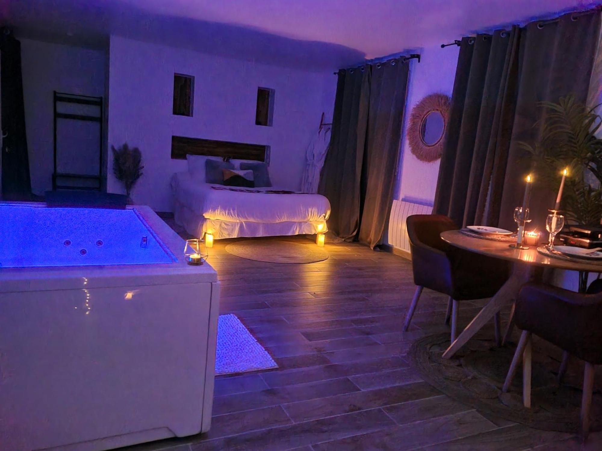 Suite De Charme Avec Jacuzzi Et Jardin Privatif Paris Au Calme Saint-Prix  Ngoại thất bức ảnh