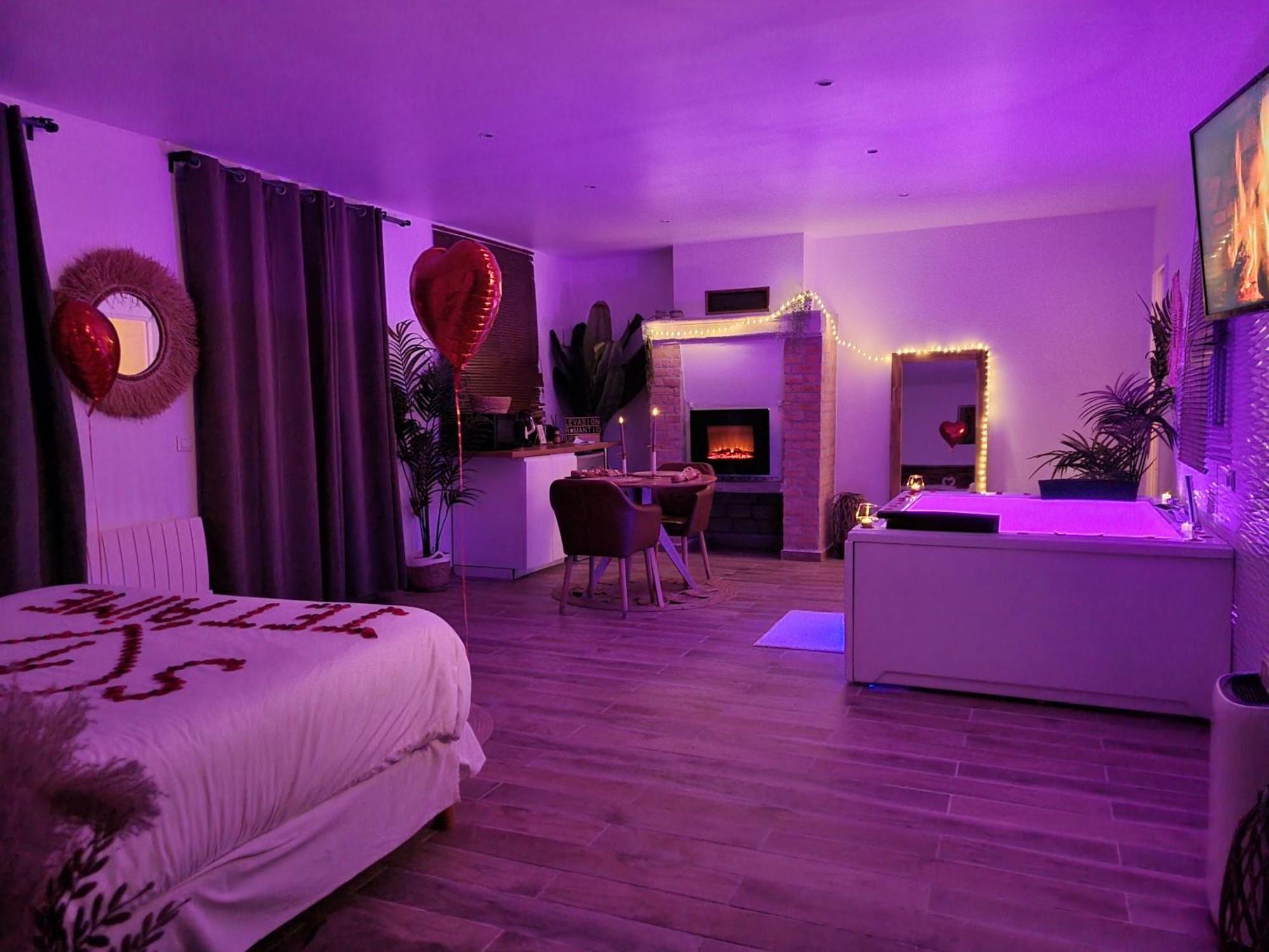 Suite De Charme Avec Jacuzzi Et Jardin Privatif Paris Au Calme Saint-Prix  Ngoại thất bức ảnh