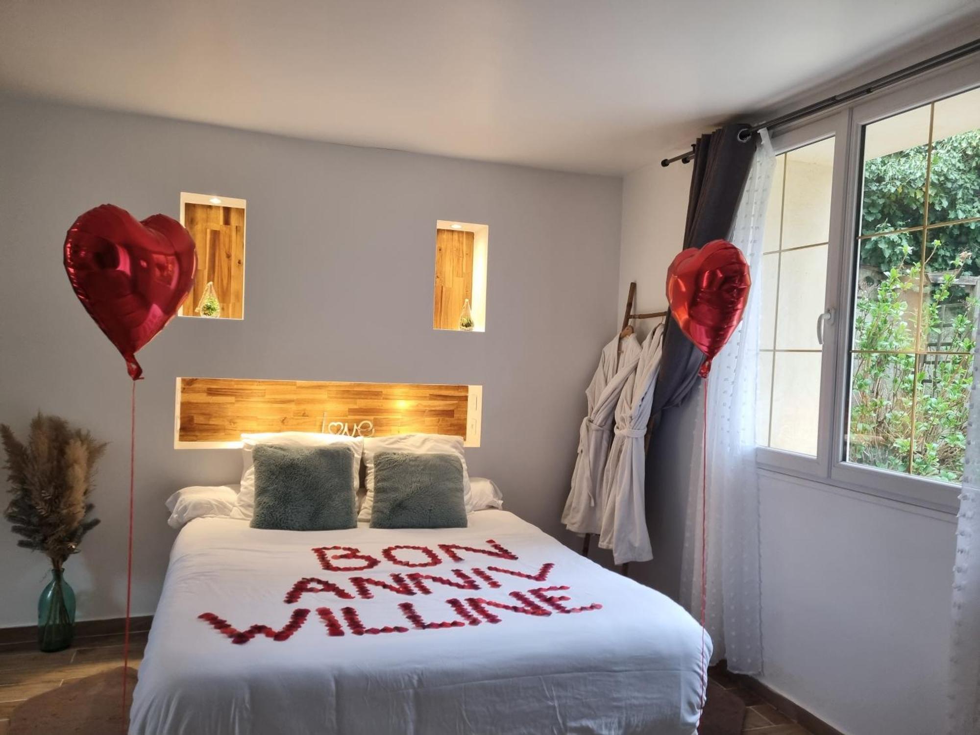 Suite De Charme Avec Jacuzzi Et Jardin Privatif Paris Au Calme Saint-Prix  Ngoại thất bức ảnh