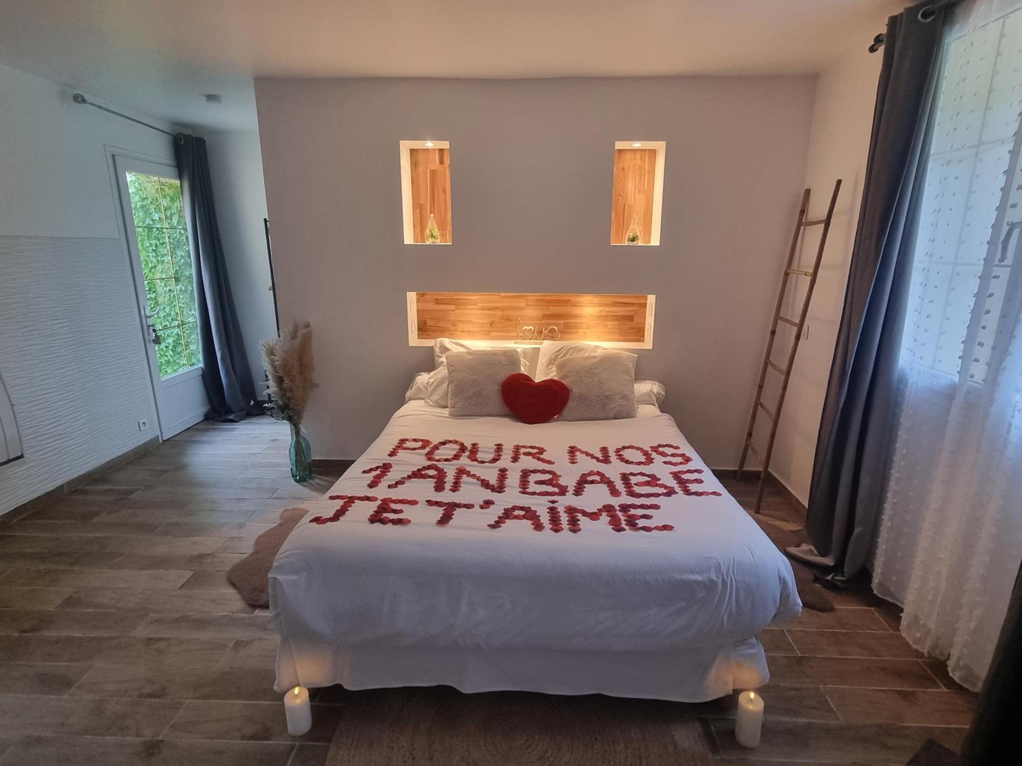 Suite De Charme Avec Jacuzzi Et Jardin Privatif Paris Au Calme Saint-Prix  Ngoại thất bức ảnh